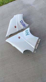 Renault Trafic –  Blatníky přední bílé - 5