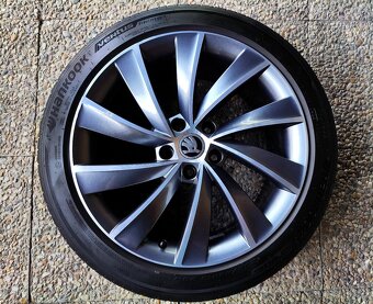 Alu kola originál Škoda Superb III 5x112 R18 Pegasus - 5