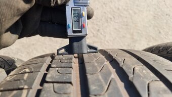 Letní pneu 235/40/19 Pirelli - 5