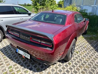 Dodge Challenger 6,4 SRT Widebody - 5