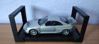 Modely aut 1/24 - NISSAN (Whitebox, Welly) - 5