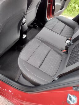Kia Rio - 5