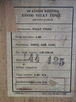 Trojkřídlá šatní skříň - 5