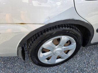 Hyundai Accent 1.4 - 5
