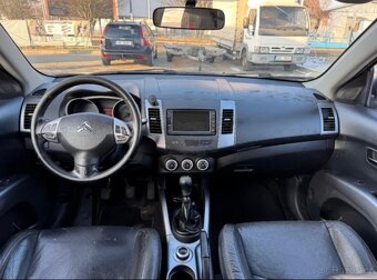 Citroen C-crosser 2.2HDi r.2008 115kw - 5