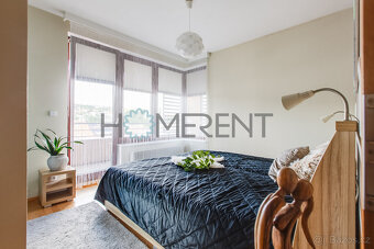 Pronájem bytu 3+kk, (81 m²) s lodžií (30 m²), terasou (30 m² - 5