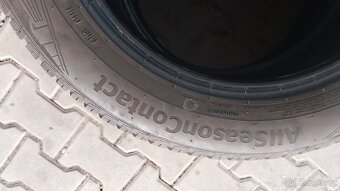 Prodám 2 x celoroční pneu Continental 195/55/16 - 5