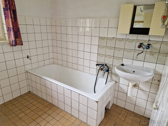 Nabízíme k prodeji rodinný dům, 1283 m2, Podlíšťany - 5