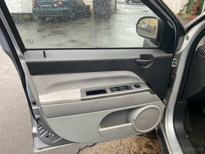 Jeep Compass 2,0 TDI 103 kW 2008 - 5