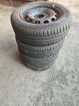 Prodám sadu disků 5,5Jx14H2 ET47,5 + let. pneu 175/65/R14 - 5