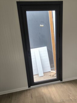 OBYTNÝ KONTEJNER 3x6m - 5