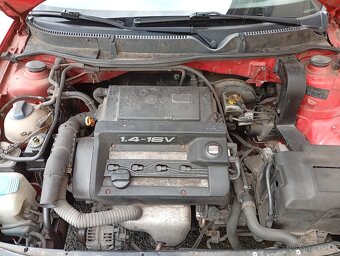 Seat Leon 1, 1.4 16V 55 Kw ročník 2001 - 5