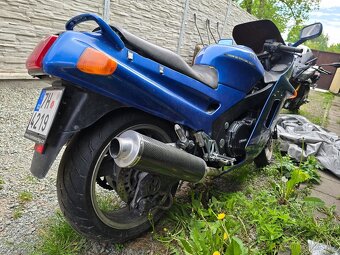 Kawasaki ZZR 1100 - 5