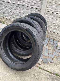 Michelin 225/50 R18 - 5