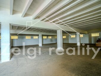 Nabízíme k pronájmu skladovací prostory 4x400 m² s kompletní - 5