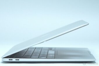 ZÁRUKA/Macbook Air13.3"/M1/8GB RAM/256GB SSD/CZ - 5