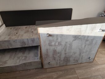 Postel + psací stůl - 5