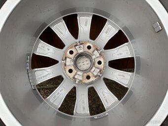 Audi 17” alu kola + zimní GoodYear 235/65 R17 - 5