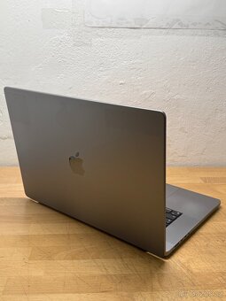 MacBook Pro 16” 2021 /16GB RAM/M1 Pro/512GB SSD/Záruka - 5