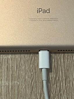 Hezký Apple ipad 7 ger, 10.2" 32 GB,Foto 8 Mpx,WIFI,Touch I - 5