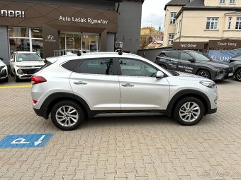 Hyundai Tucson 2.0CRDi 100kW 4x4 REZERVACE - 5