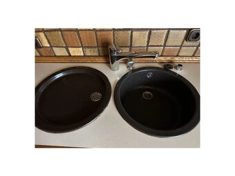 Dubová rustikální kuchyňská linka včetně spotřebičů,5045 - 5