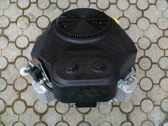 Silný dvouválcový motor pro zahradní traktory 22 koní - 5