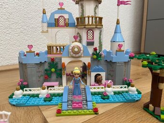 Lego friends Disney Popelčin romantický zámek - 5