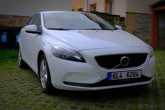 Prodám Volvo V40 D2 Kinetic, model 2018 - 5