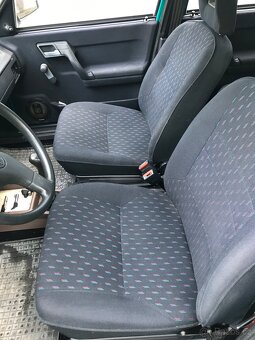 Prodám Škoda Favorit 135 LX rok 1994 krásný původní stav - 5