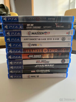 PS 4 500 GB + příslušenství + sbírka her - 5