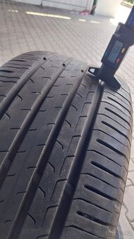 Prodám 2 x letní pneu Continental 235/55/18 - 5