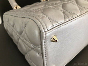 Dámská kabelka DIOR s účtenkou, úplně nová, světle šedá, kom - 5
