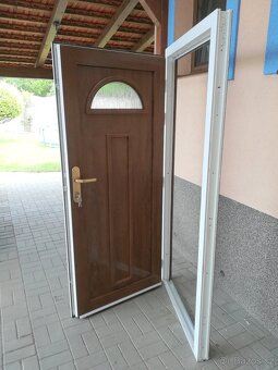 Plastová okna a dveře ořech/ bílá - 5