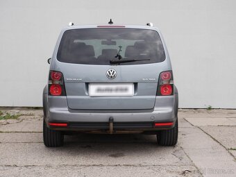 Volkswagen Touran 2.0 TDi , 103 kW nafta, 2009 - 5