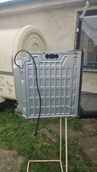 Vestavná pečící trouba INDESIT - 5