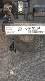 Renault laguna 3 ,2.0 dci ,el.hydraulicke servo - 5