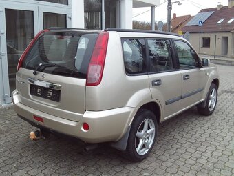 Nissan X-TRAIL 2,5 benzin - 5