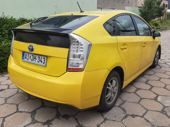 Toyota Prius - 5