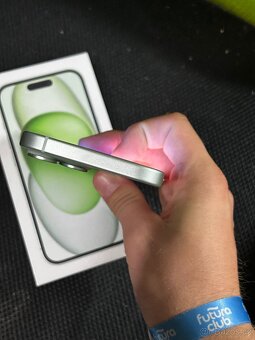 iPhone 15 128GB - 5