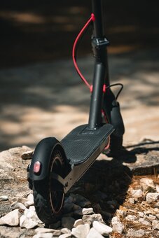 Elektrokoloběžka W4pro, IP54, 120 kg, 36V 10.44AH - 5