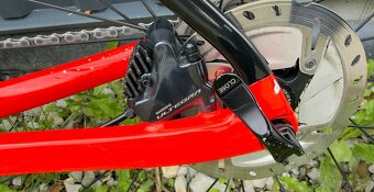 Silnicni kolo carbon ram M v top stavu - 5