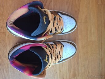 AIR JORDAN 1 Mid, velikost 41 - 5