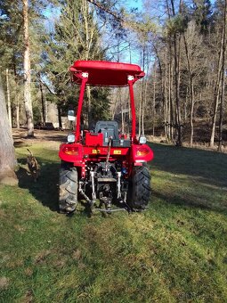 Malotraktor s čelním nakladačem DF 304 G2 - 5
