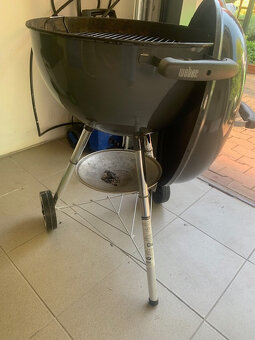 Prodám gril WEBER 47 cm - 5