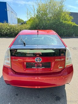 Toyota Prius - 5