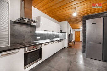 Prodej rodinného domu, 2511 m², Polička - Lezník - 5