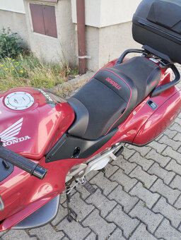 Honda NT650V Deauville - 5