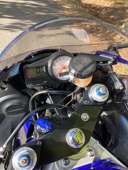 Yamaha YZF R6 - 5