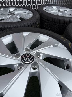 Originální Alu kola 5x112 VW Golf 8  205/50/17 - 5